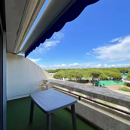 Studio A Port Camargue Avec Piscine Apartment